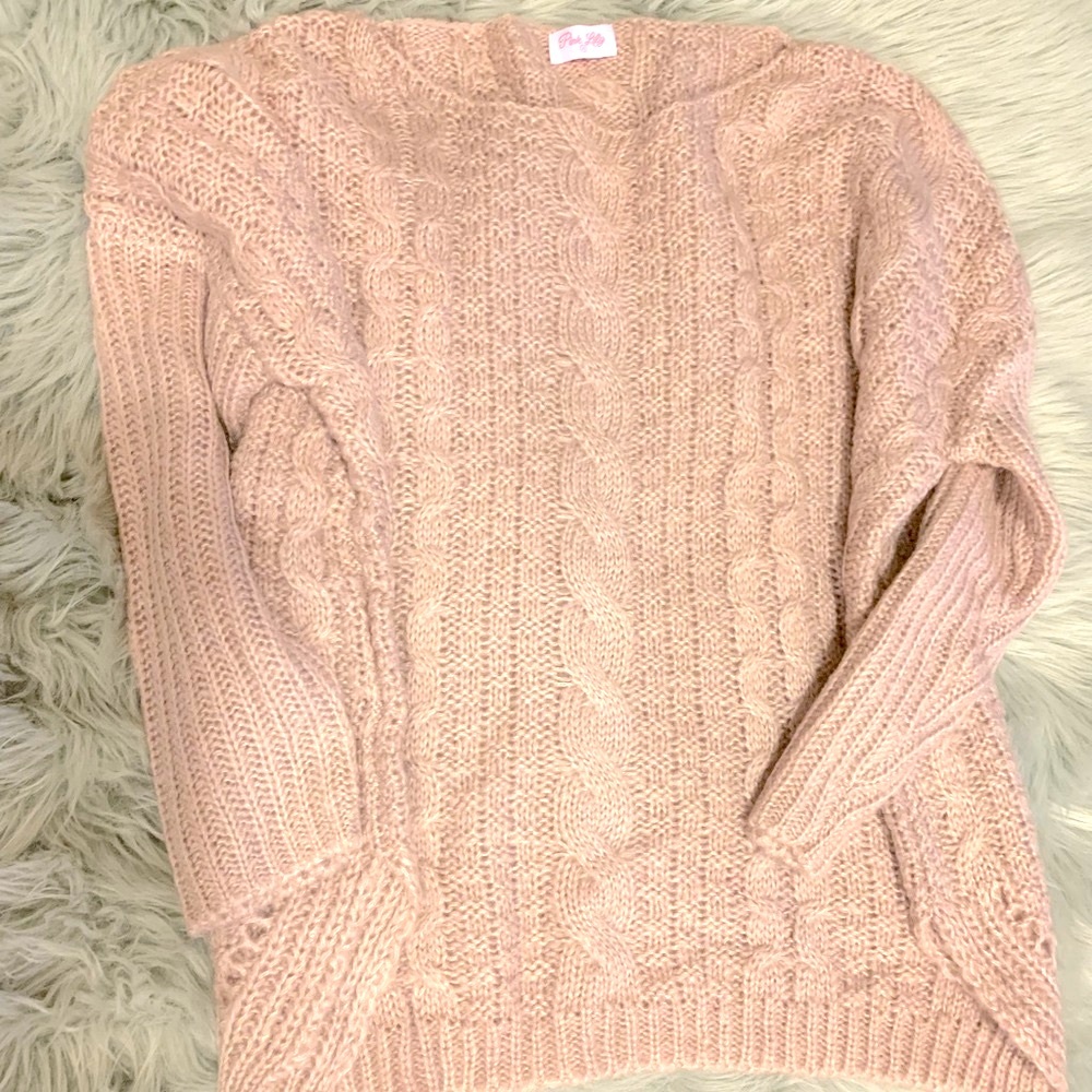 Oversized ☺️ Cozy & Soft ☕️ Baggy Fit 😍 Pretty in Pink Cable Knit Sweater 💕